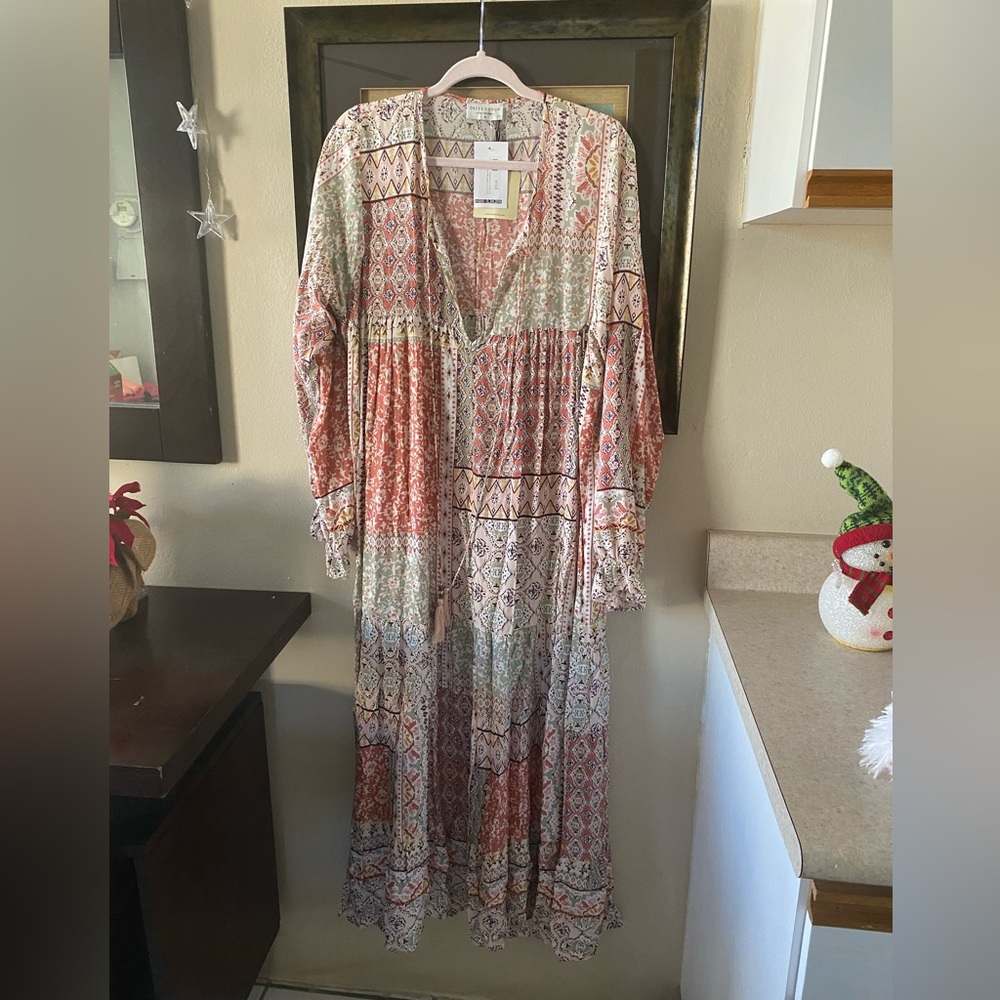 Dress Forum maxi dress, size medium, NEW with tags. 100% polyester.